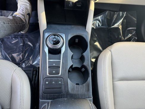 Certified 2022 Ford Escape Titanium w/ Class II Trailer Tow Package image 23