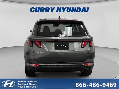 Used 2023 Hyundai Tucson SE AWD/4WD image 4