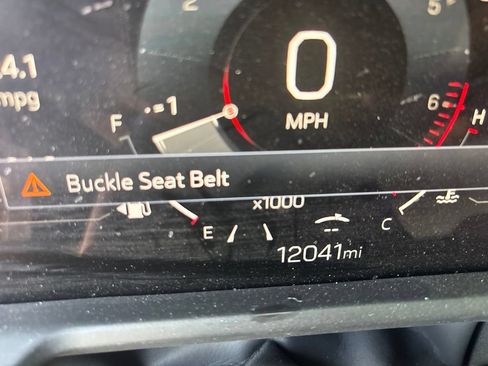 Used 2025 GMC Acadia Elevation w/ Elevation Premium Package FWD image 16
