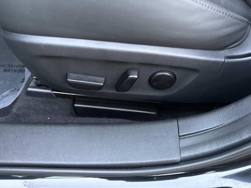 Certified 2025 MAZDA MAZDA3 2.5 Turbo Sedan w/Premium Plus image 30