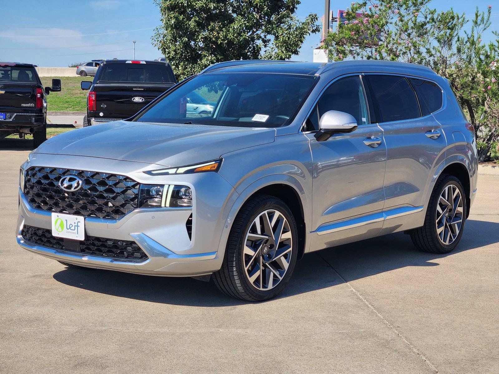 Used 2022 Hyundai Santa Fe Calligraphy FWD image 3