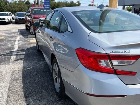 Used 2018 Honda Accord EX image 4