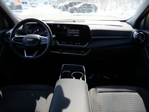 Used 2025 Chevrolet Equinox LT image 17