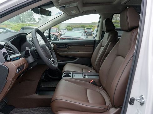 New 2026 Honda Odyssey Touring image 25