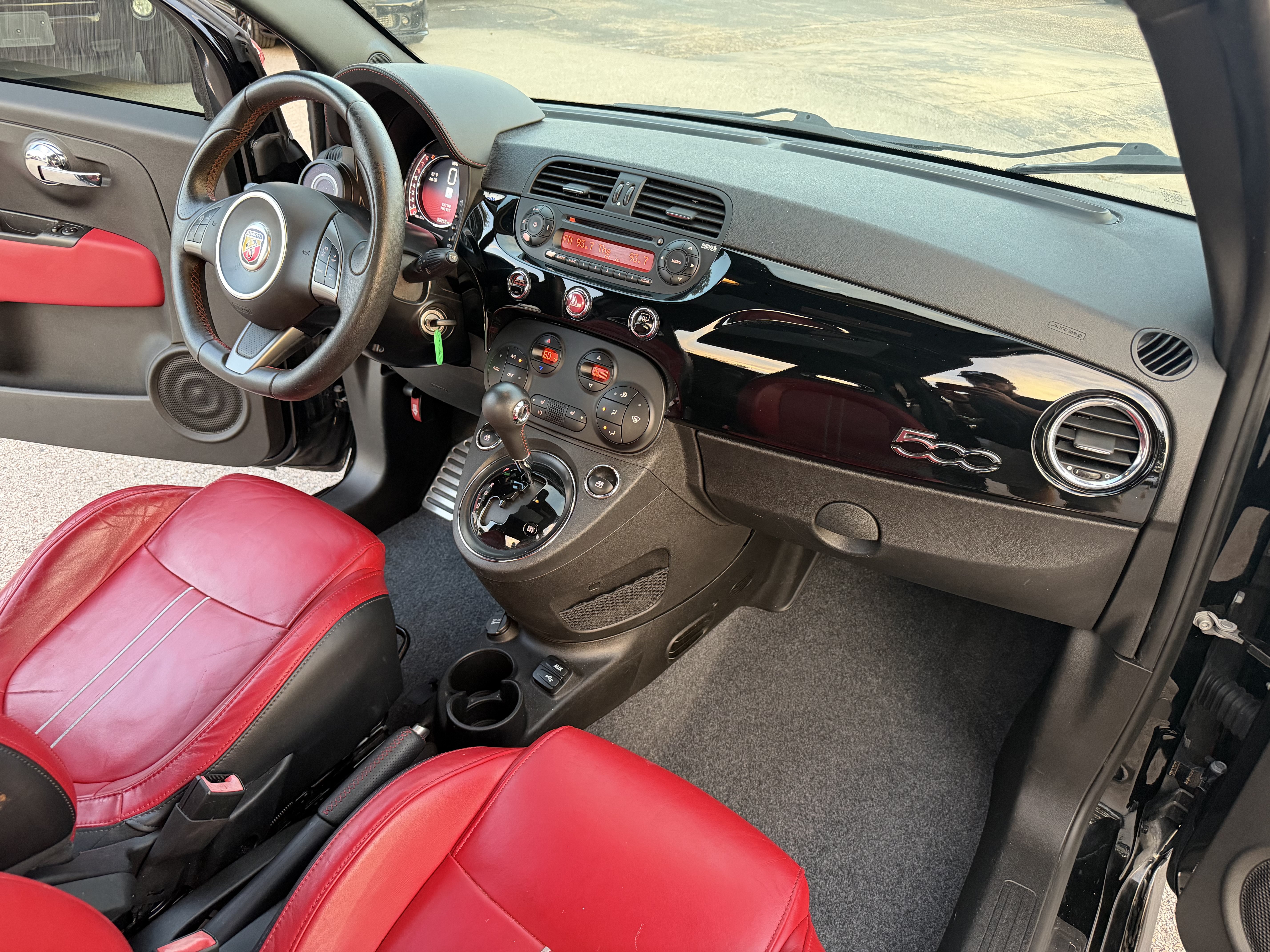 Used 2015 FIAT 500 Abarth w/ Beats Audio Package FWD image 19