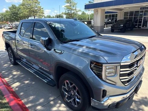 Used 2025 GMC Sierra 1500 SLT RWD image 1