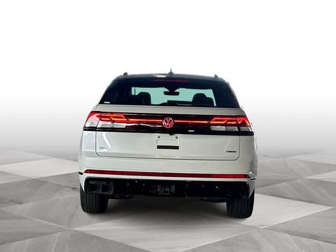 Used 2025 Volkswagen Atlas Cross Sport SEL R-Line AWD/4WD image 7