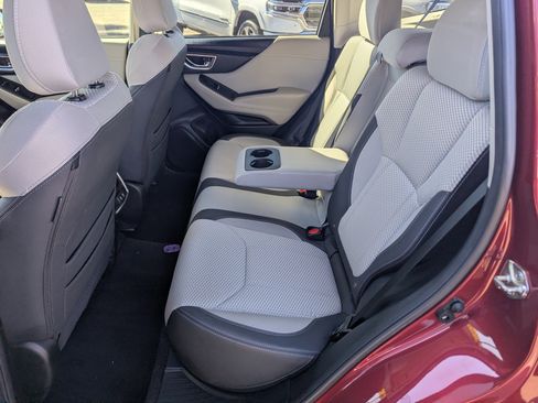 Used 2020 Subaru Forester Premium image 8