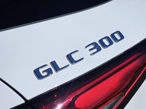 Used 2026 Mercedes-Benz GLC 300 4MATIC image 8