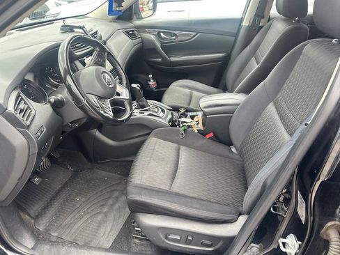 Used 2018 Nissan Rogue SV AWD/4WD image 5