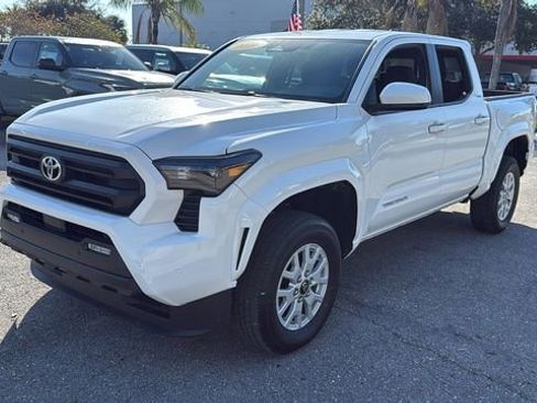 Used 2024 Toyota Tacoma SR5 w/ SR5 Upgrade Package image 3
