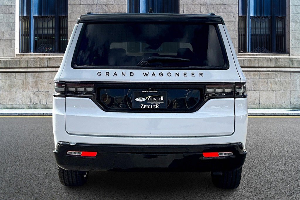 Used 2024 Jeep Grand Wagoneer L Series II w/ Quick Order Packagew 28T AWD/4WD image 4