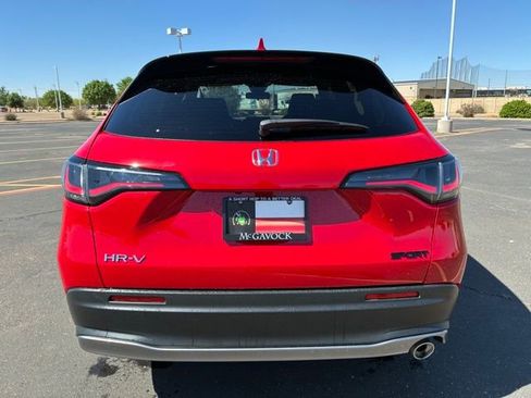 Used 2025 Honda HR-V Sport image 5