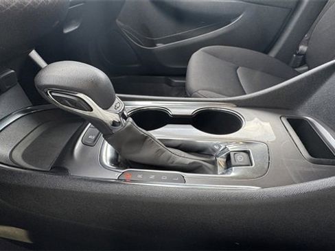 Used 2024 Chevrolet Malibu LT image 31