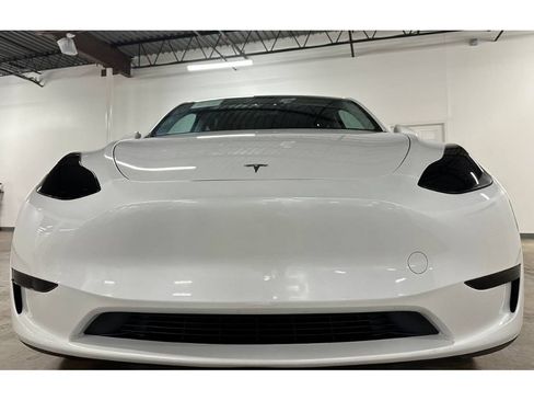 Used 2023 Tesla Model Y Long Range AWD/4WD image 3