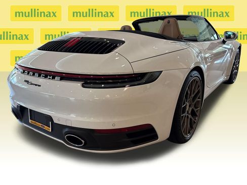 Used 2020 Porsche 911 Carrera RWD image 4