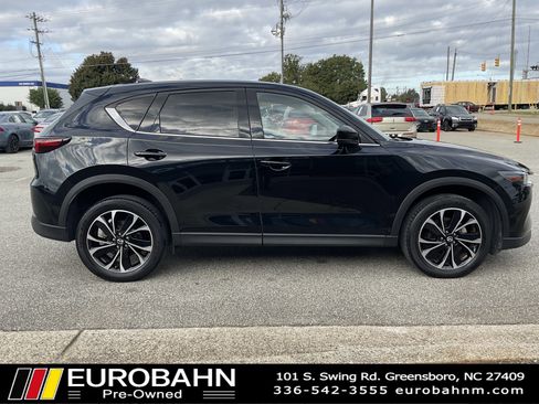 Used 2022 MAZDA CX-5 AWD 2.5 S w/ Premium Package image 12