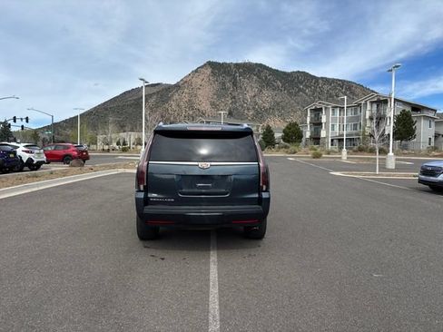 Used 2019 Cadillac Escalade Premium Luxury AWD/4WD image 4