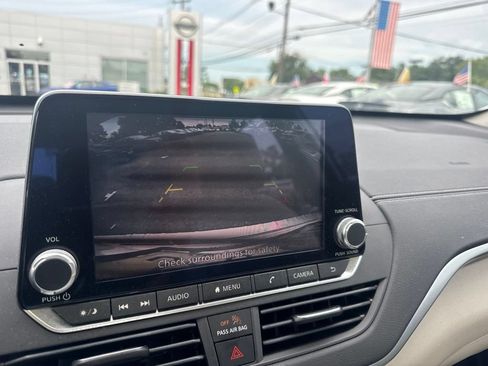 Used 2019 Nissan Altima 2.5 SV AWD/4WD image 12