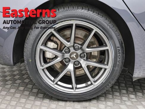 Used 2023 Tesla Model 3 Standard Range image 24