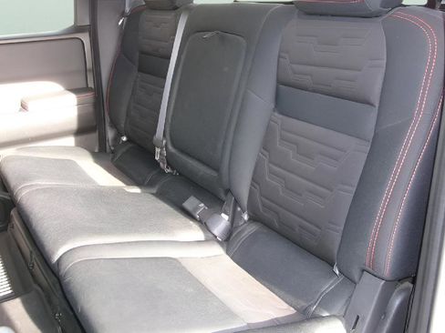 Used 2022 Nissan Frontier PRO-4X image 10