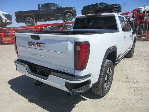 New 2026 GMC Sierra 2500 Denali w/ Denali Reserve Package AWD/4WD image 5