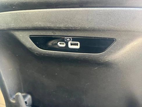 Certified 2023 Chrysler Pacifica Touring-L FWD image 21