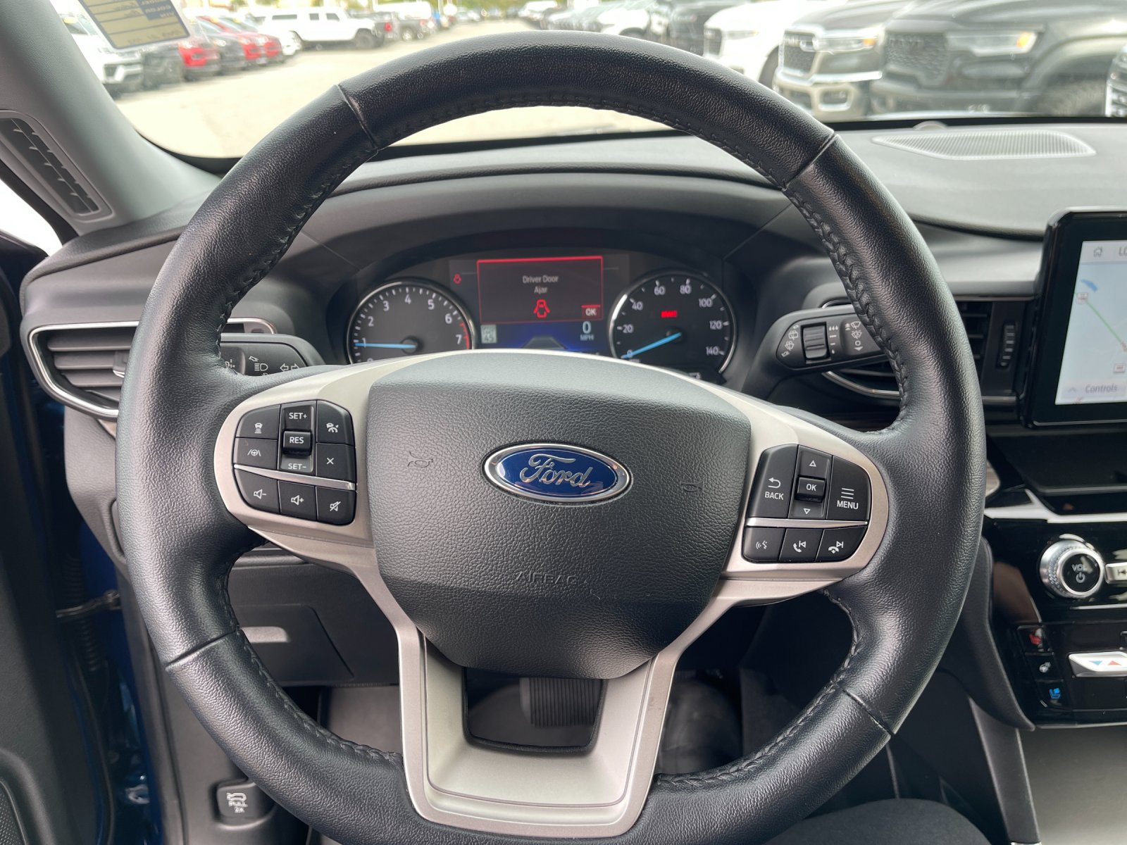 Used 2022 Ford Explorer Limited w/ Equipment Group 301A RWD image 29