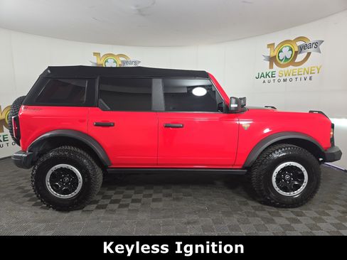 Used 2021 Ford Bronco Badlands image 10