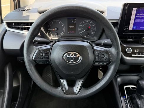 Used 2023 Toyota Corolla LE FWD image 11