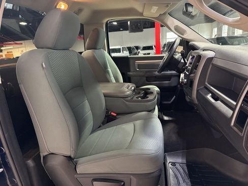 Used 2014 RAM 1500 Express image 32