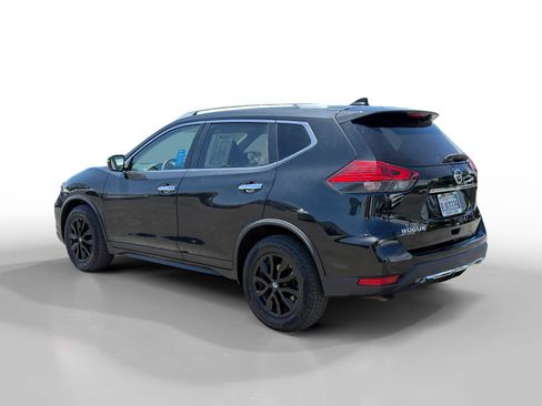Used 2017 Nissan Rogue SV AWD/4WD image 3