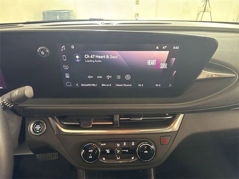 Used 2024 Buick Envista Preferred w/ Convenience I Package image 38