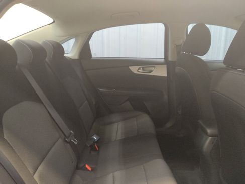 Used 2024 Kia Forte LXS FWD image 19