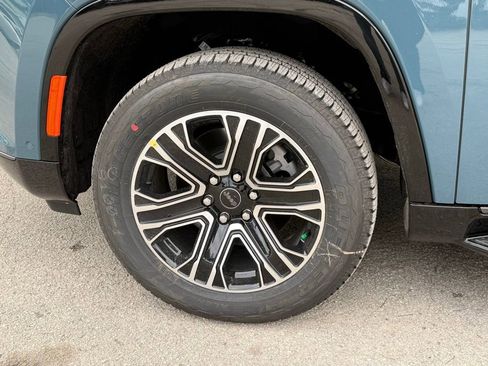 New 2026 Jeep Grand Wagoneer image 24