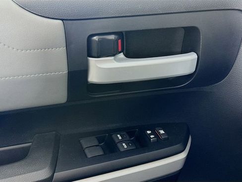 Used 2019 Toyota Tundra Limited image 19