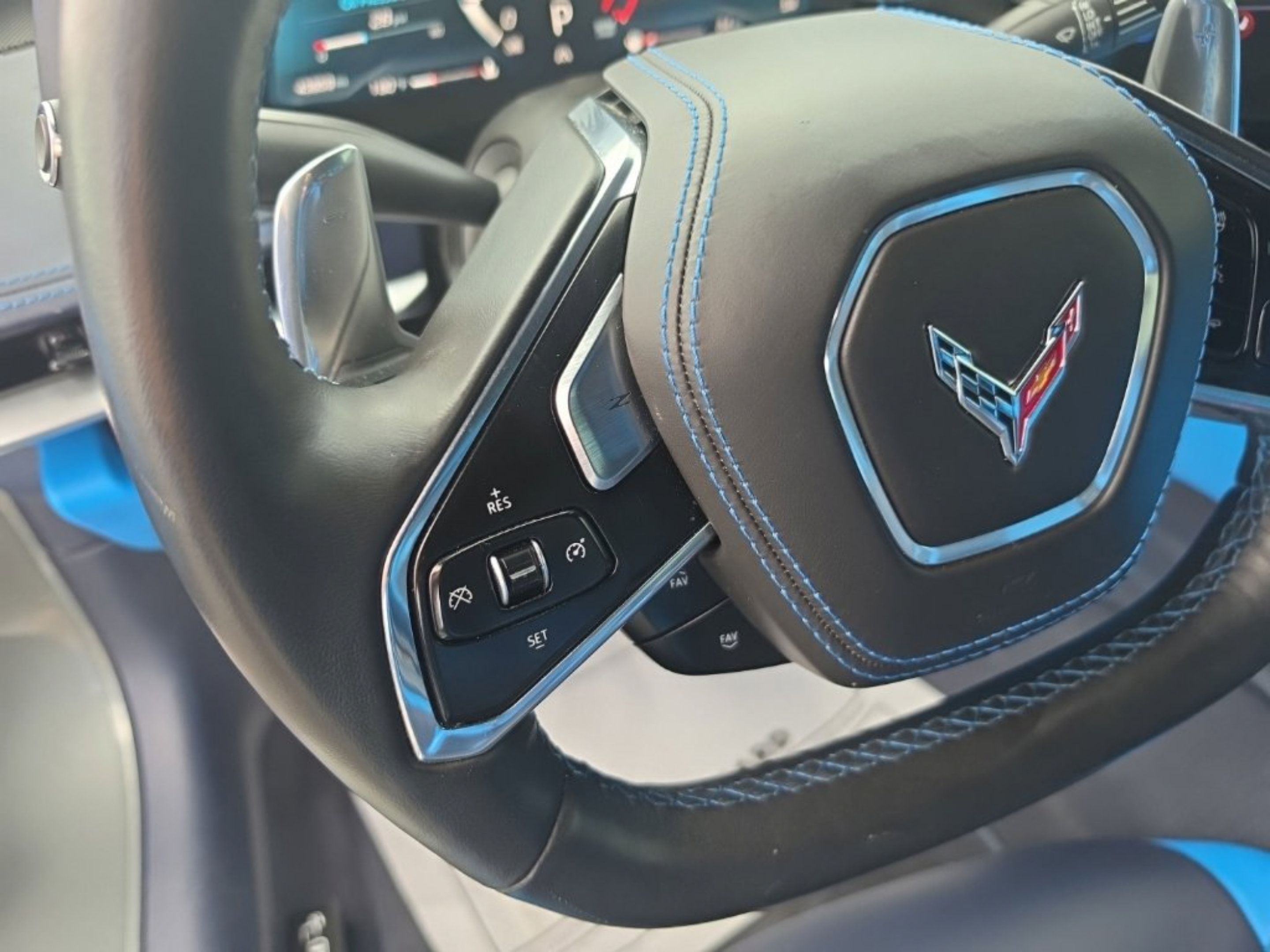 Used 2023 Chevrolet Corvette Stingray Premium Cpe w/ Z51 Performance Package RWD image 15