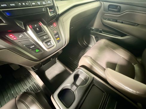 Used 2019 Honda Odyssey EX-L image 26