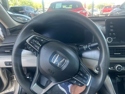 Used 2018 Honda Accord LX image 13