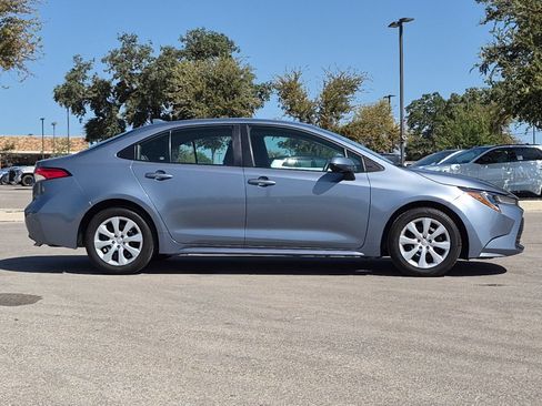 Used 2025 Toyota Corolla LE FWD image 6