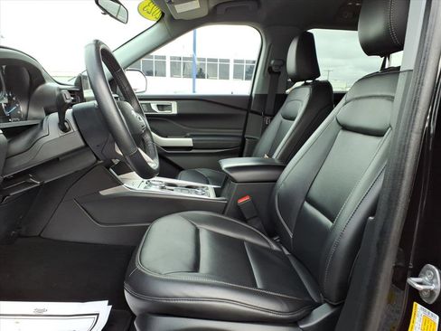 Used 2023 Ford Explorer XLT w/ Equipment Group 202A image 15