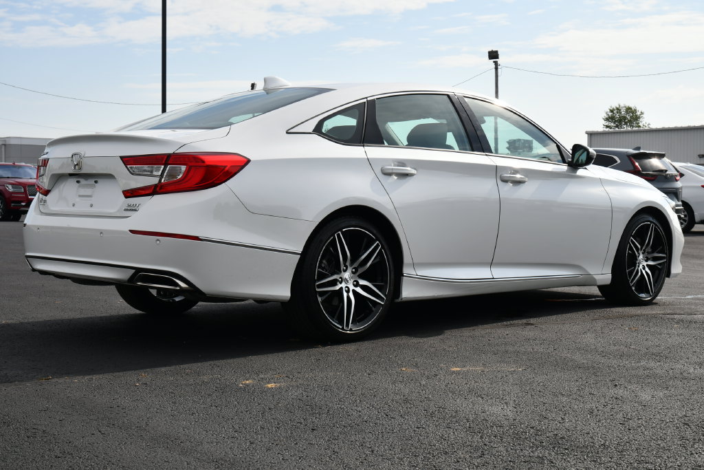 Used 2021 Honda Accord Touring image 7
