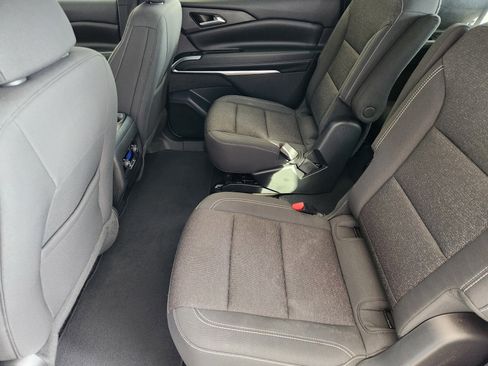 Certified 2024 Chevrolet Traverse LT image 31