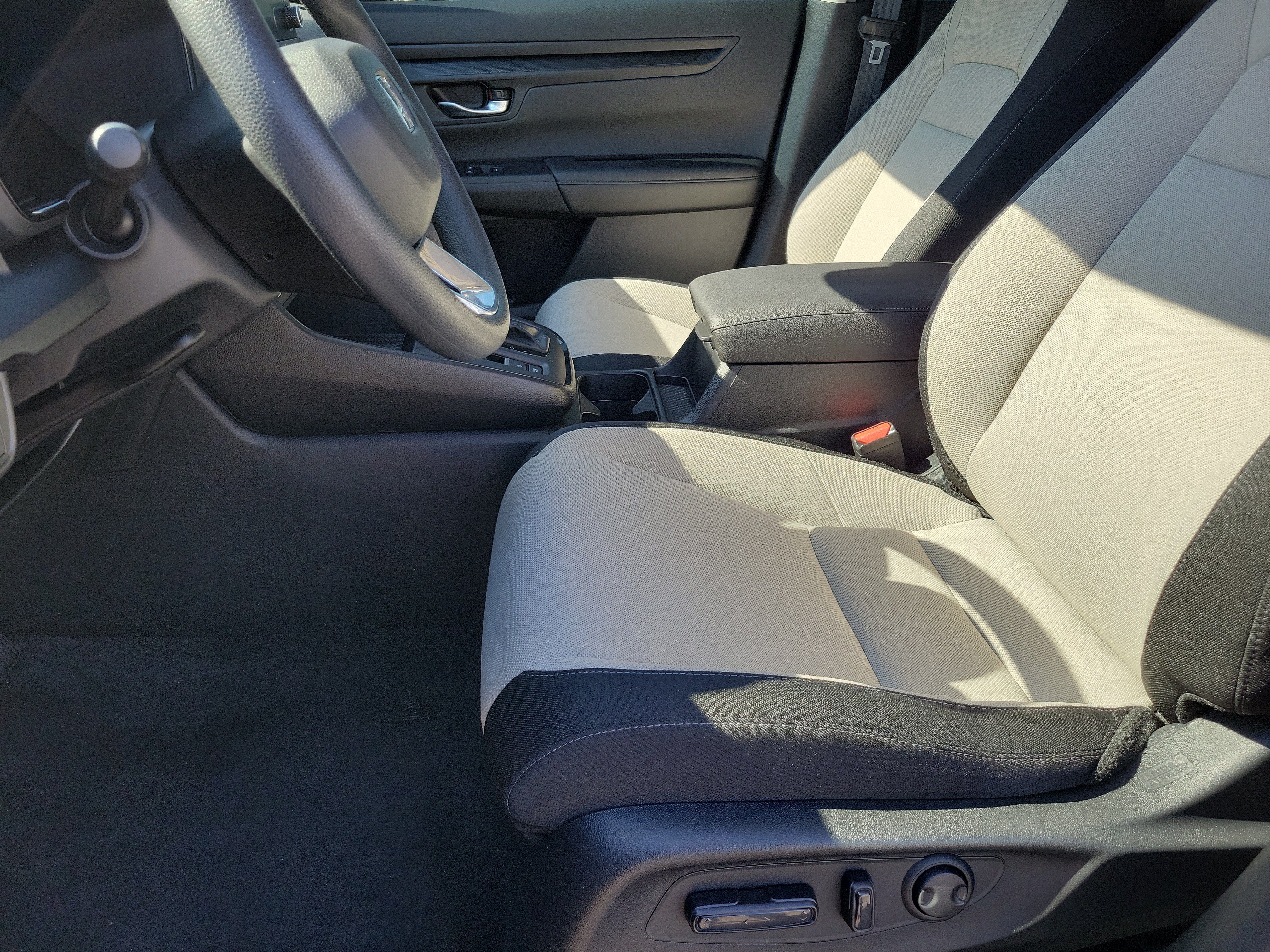 Used 2025 Honda CR-V EX image 18