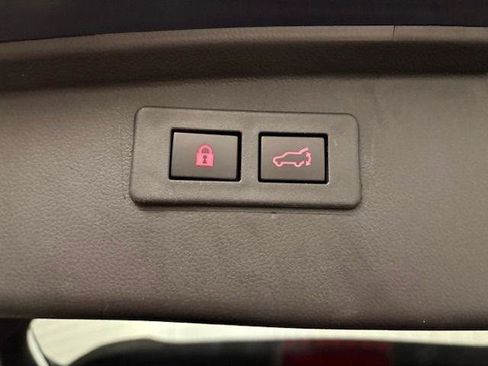 Used 2023 Subaru Outback Touring image 11