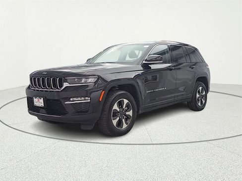 Used 2023 Jeep Grand Cherokee 4xe image 3