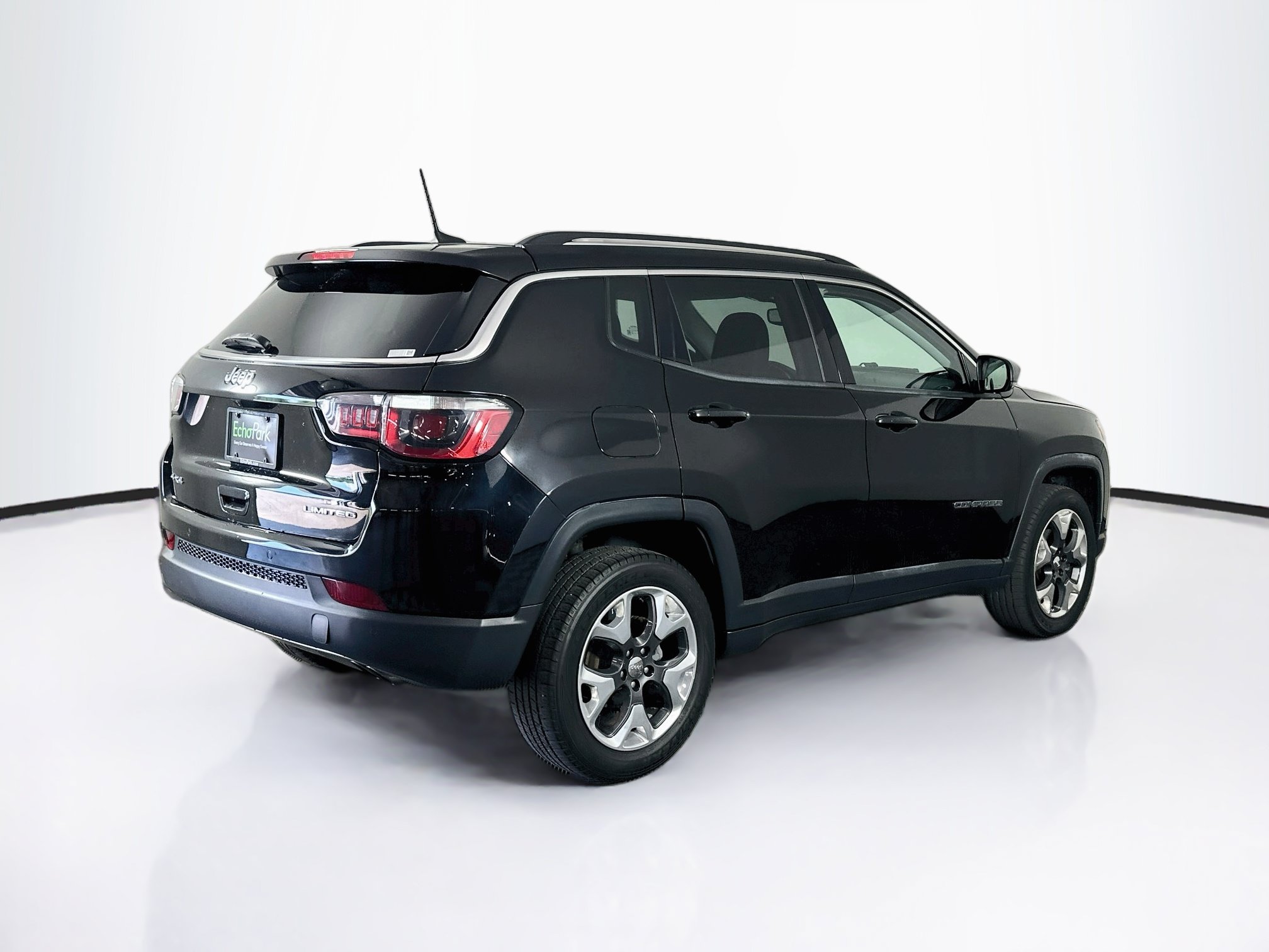 Used 2018 Jeep Compass Limited w/ Navigation Group AWD/4WD image 9