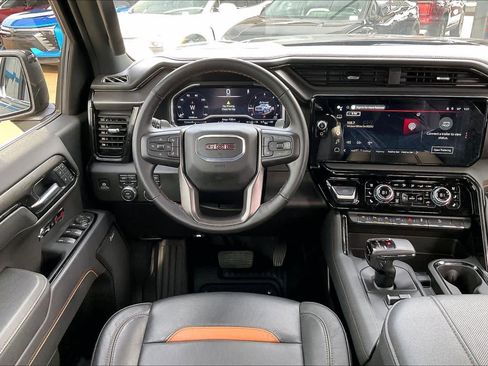 Certified 2025 GMC Sierra 1500 AT4 w/ AT4 Premium Package AWD/4WD image 5