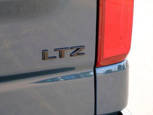 Used 2025 Chevrolet Silverado 1500 LTZ AWD/4WD image 11