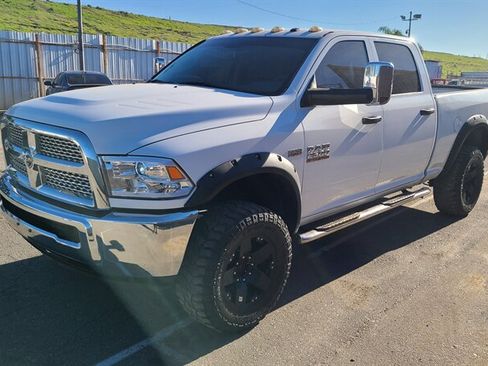 Used 2014 RAM 2500 Tradesman w/ Chrome Appearance Group image 3